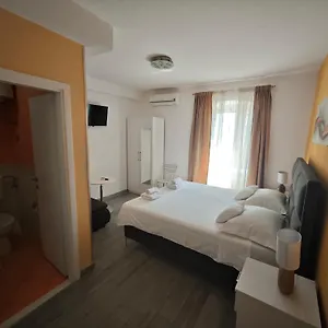 3* Guest house Nirvana &