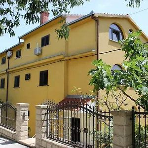 2* Guest house Eros